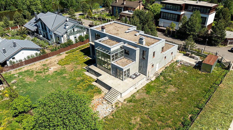 Дом с видом на озеро в Пестово