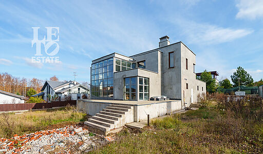 Дом с видом на озеро в Пестово