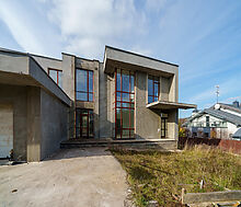 Дом с видом на озеро в Пестово