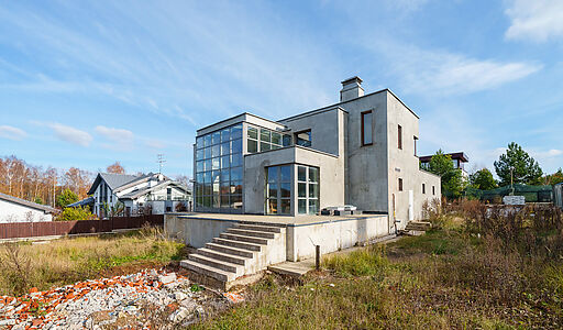 Дом с видом на озеро в Пестово