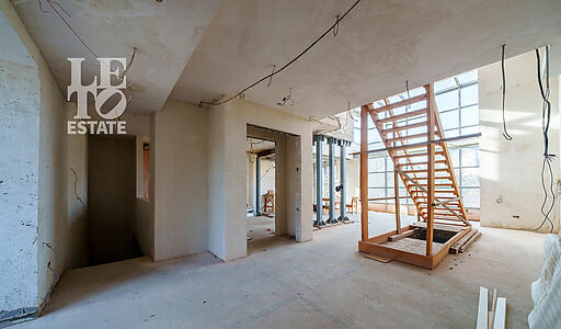 Дом с видом на озеро в Пестово