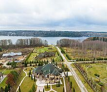 Дизайнерский дом у воды в Пчелке