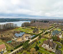 Дизайнерский дом у воды в Пчелке