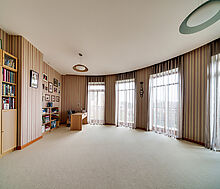 Дизайнерский дом у воды в Пчелке