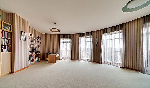 Дизайнерский дом у воды в Пчелке