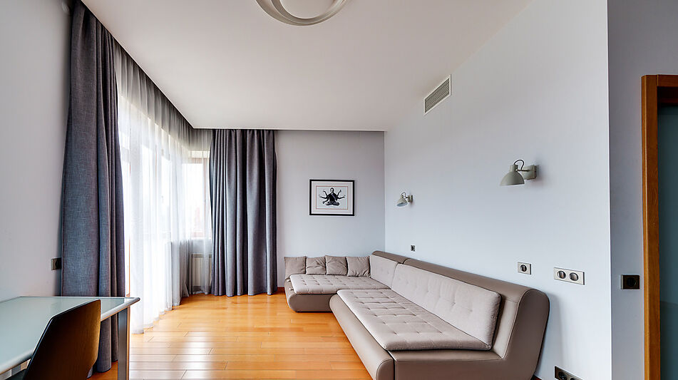 Дизайнерский дом у воды в Пчелке