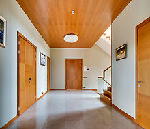 Дизайнерский дом у воды в Пчелке