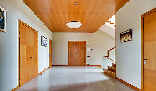 Дизайнерский дом у воды в Пчелке