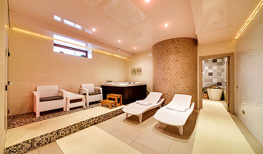 Дизайнерский дом у воды в Пчелке