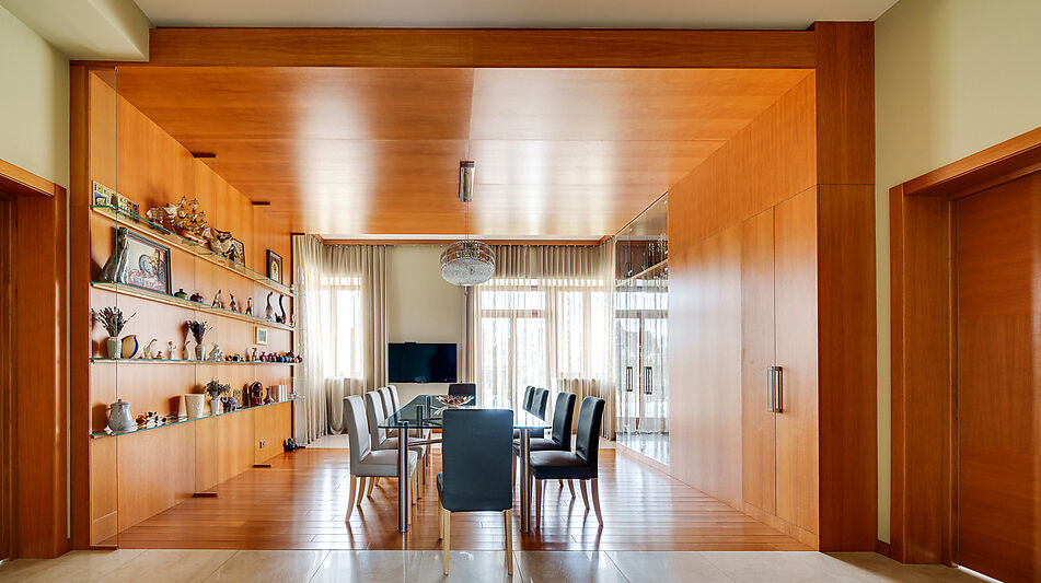 Дизайнерский дом у воды в Пчелке