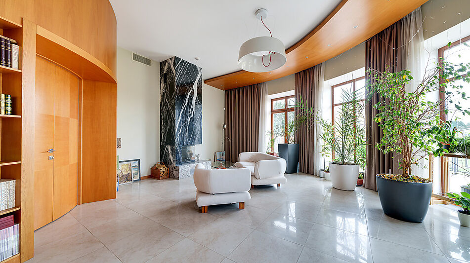 Дизайнерский дом у воды в Пчелке