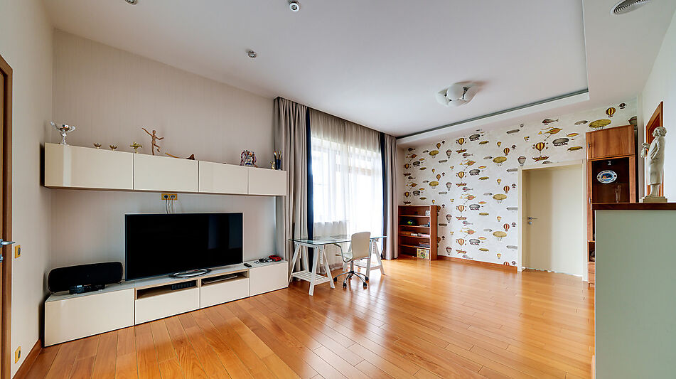 Дизайнерский дом у воды в Пчелке