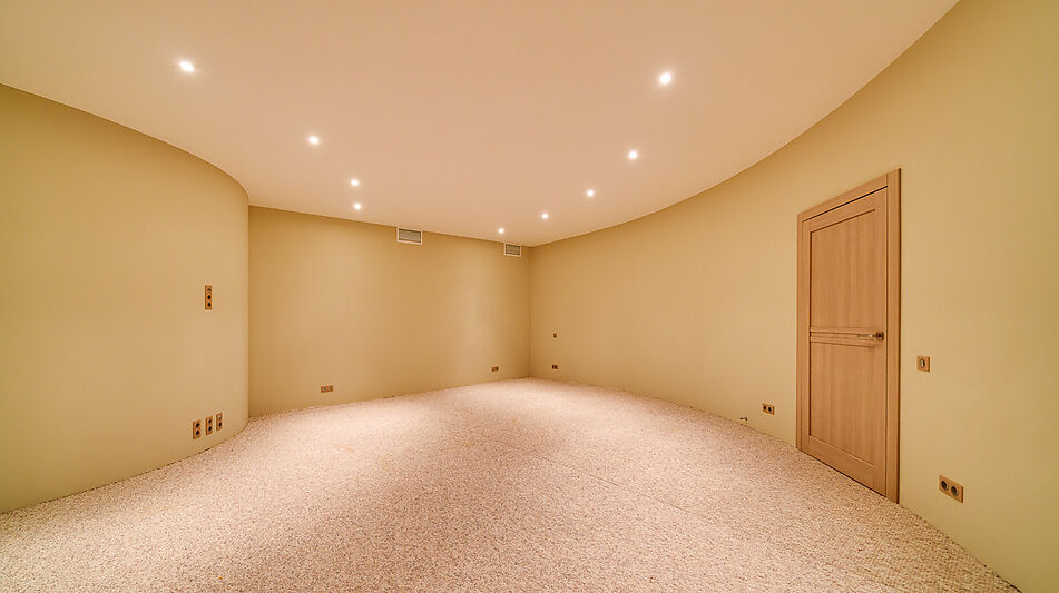 Дизайнерский дом у воды в Пчелке