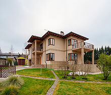 Дизайнерский дом у воды в Пчелке