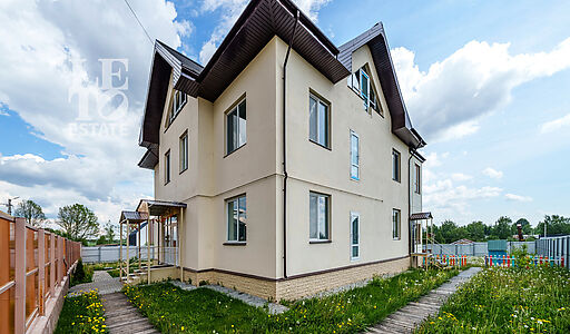 Просторный дом в КП Смартвилль