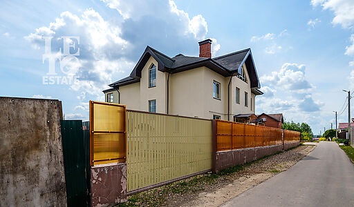 Просторный дом в КП Смартвилль