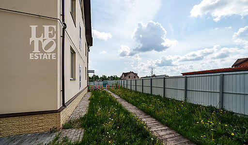 Просторный дом в КП Смартвилль