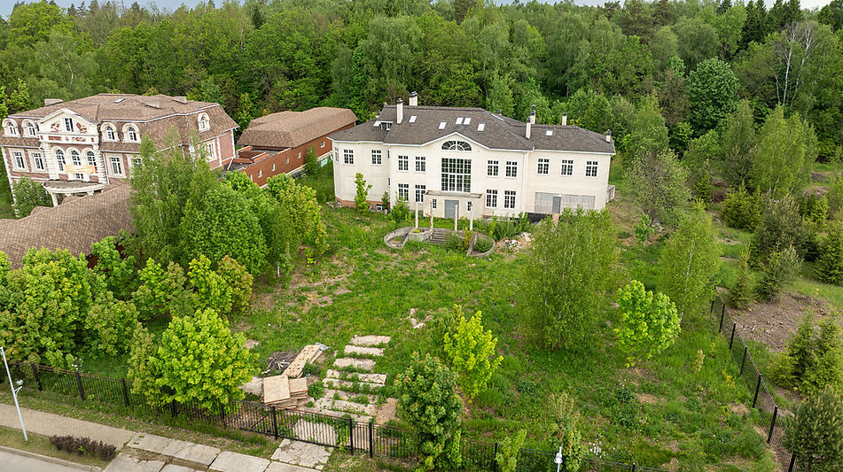 Усадьба в поселке Аврора