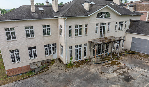 Усадьба в поселке Аврора