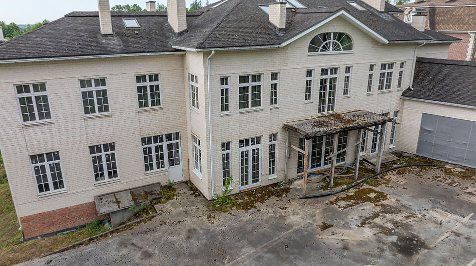 Усадьба в поселке Аврора