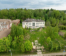 Усадьба в поселке Аврора