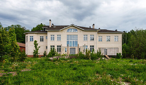 Усадьба в поселке Аврора