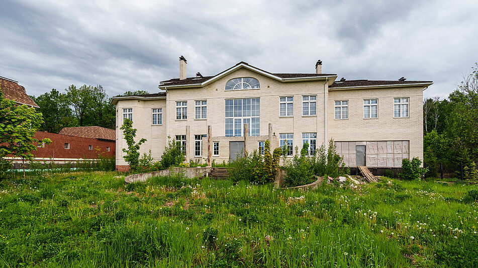 Усадьба в поселке Аврора