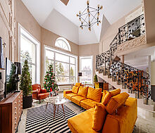 Усадьба в окружении леса