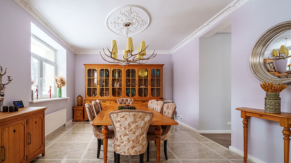 Усадьба в окружении леса