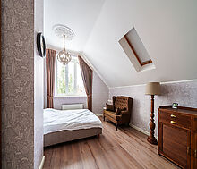 Усадьба в окружении леса