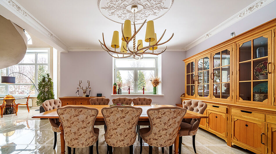 Усадьба в окружении леса