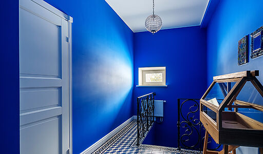 Усадьба в окружении леса