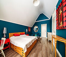 Усадьба в окружении леса