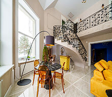 Усадьба в окружении леса