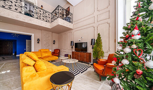 Усадьба в окружении леса