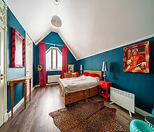 Усадьба в окружении леса