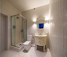 Усадьба в окружении леса