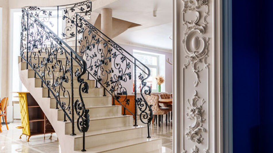 Усадьба в окружении леса