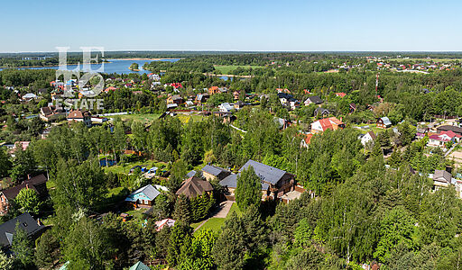 Участок на первой линии Истры