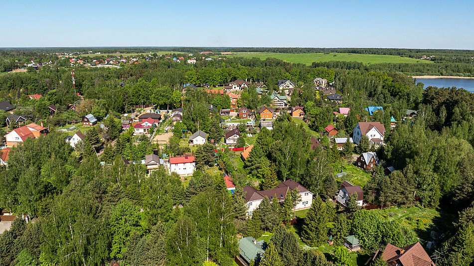 Участок на первой линии Истры