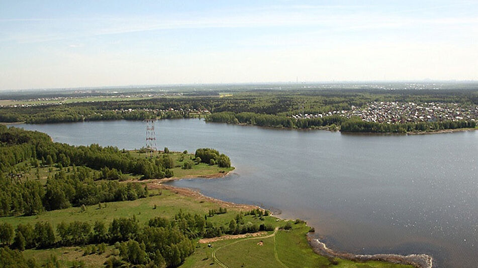 Участок рядом с водой в Витенево