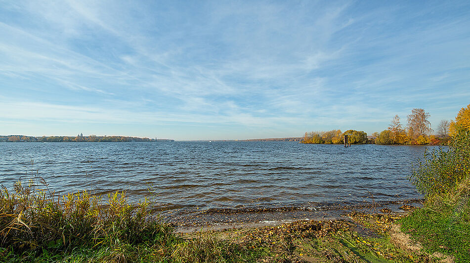 Участок рядом с водой в Витенево