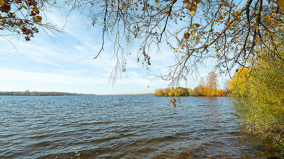 Участок рядом с водой в Витенево