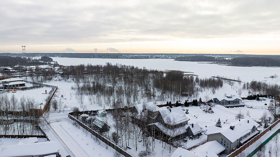 Участок рядом с водой в Витенево