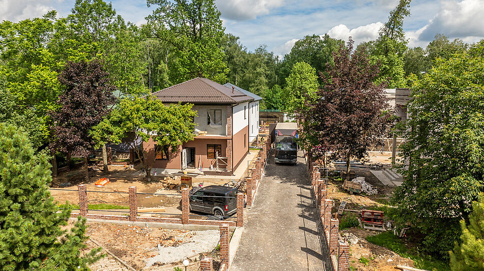 Дом в мини-поселке Грибки