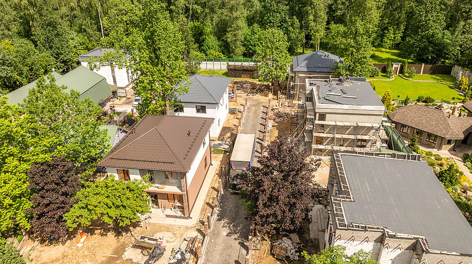 Дом в мини-поселке Грибки