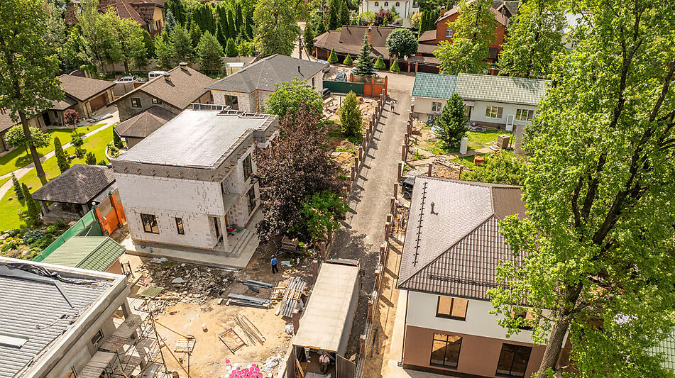 Дом в мини-поселке Грибки