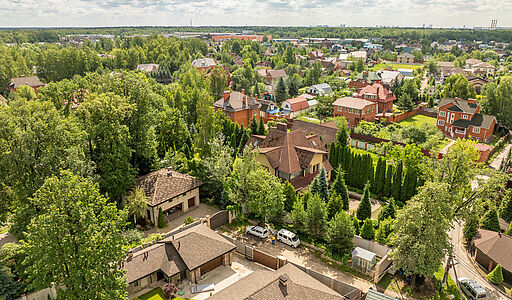 Дом в мини-поселке Грибки