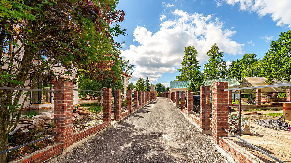 Дом в мини-поселке Грибки