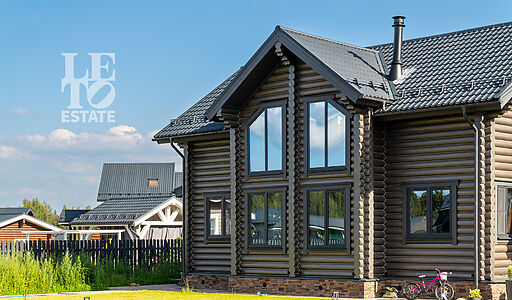 Дом в поселке Марьина Гора